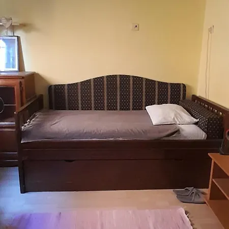 Airport And Apartmants